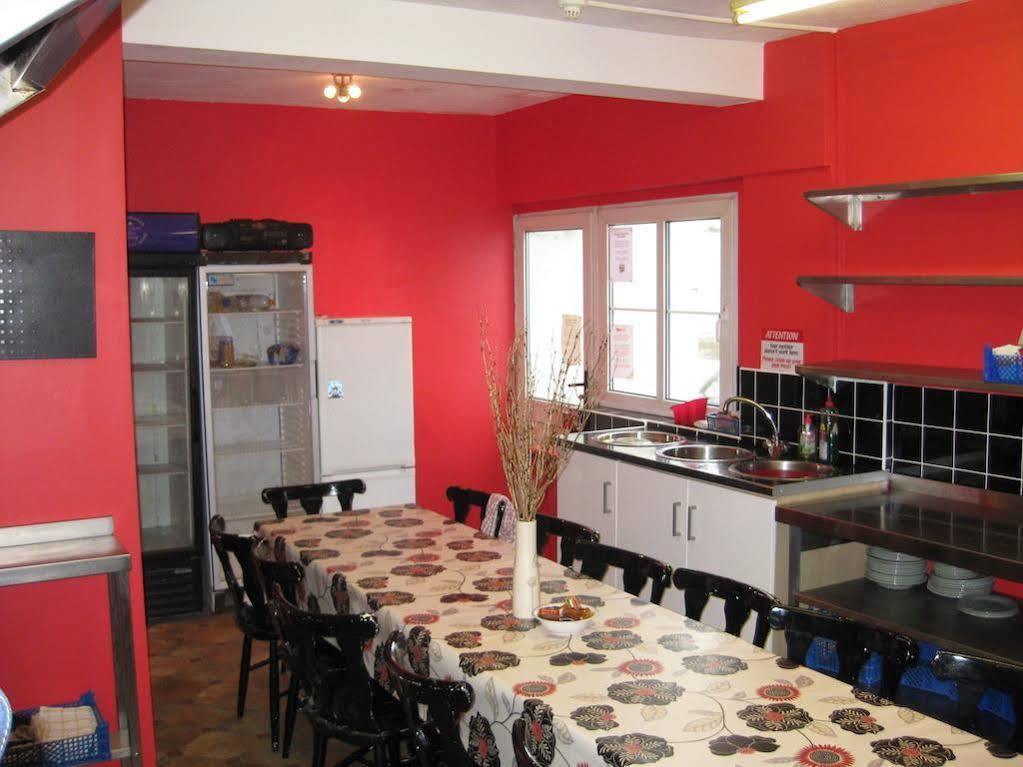 Ocean Backpackers Self-Catering Hostel イフラクーム エクステリア 写真