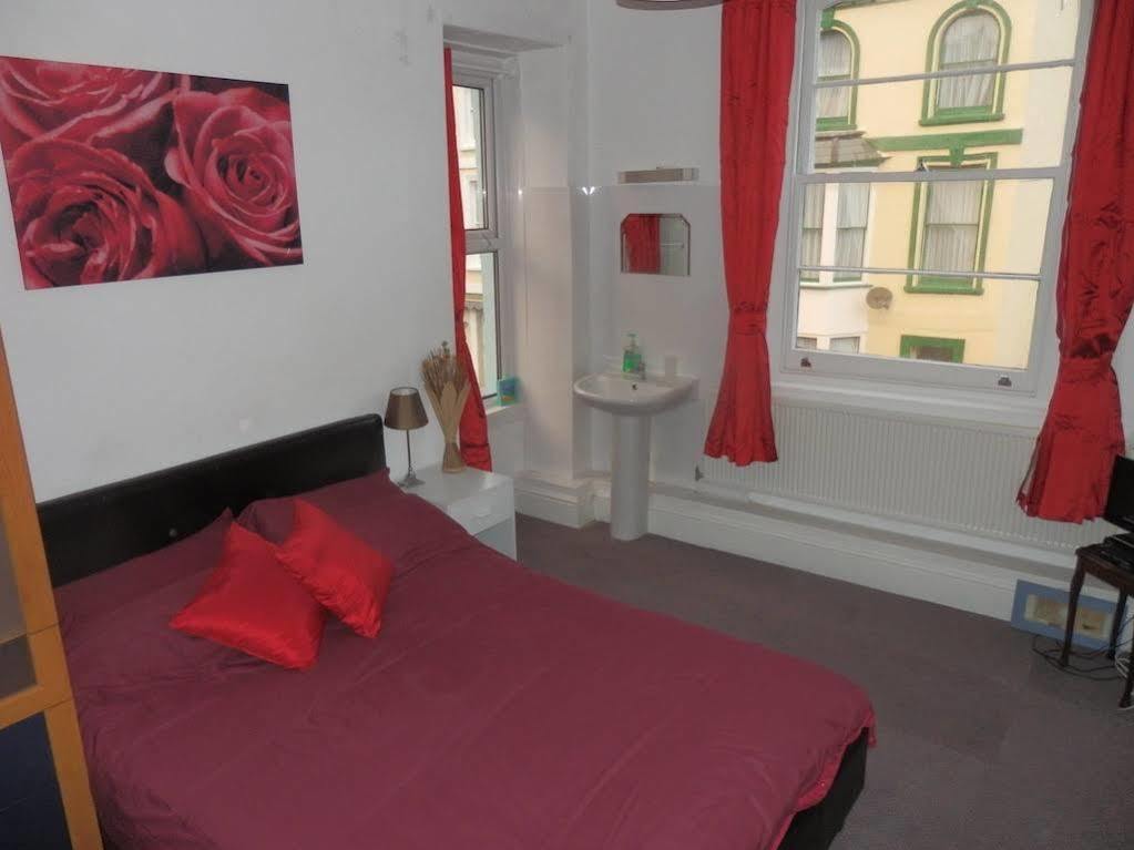 Ocean Backpackers Self-Catering Hostel イフラクーム エクステリア 写真