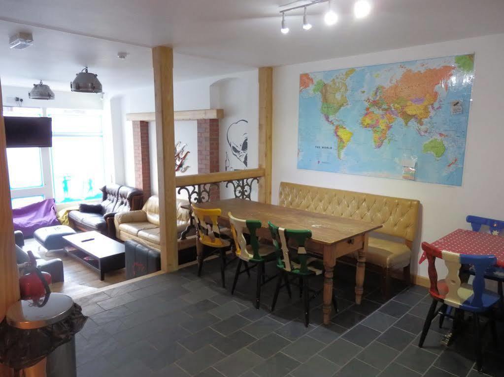 Ocean Backpackers Self-Catering Hostel イフラクーム エクステリア 写真